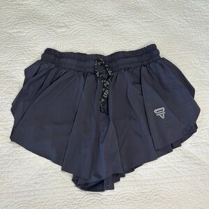 WSIRMET Transcend Now Athletic Flowy Gray Shorts. Size Large.